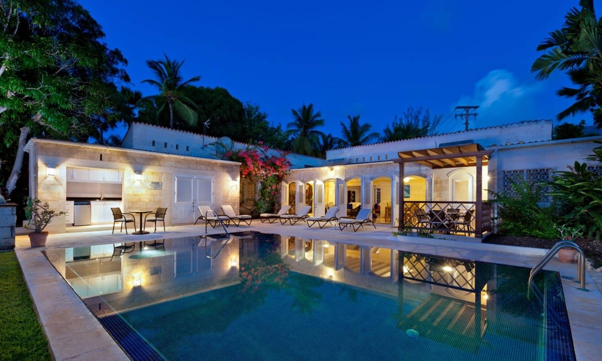 Gibbs Bay Villa | Todmorden by Blue Sky Luxury