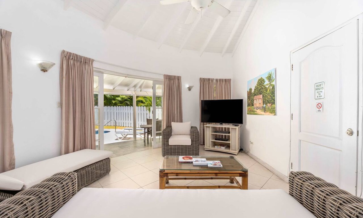 Lascelles Apartment | Vida Mejor-East Pool (Private Pool)