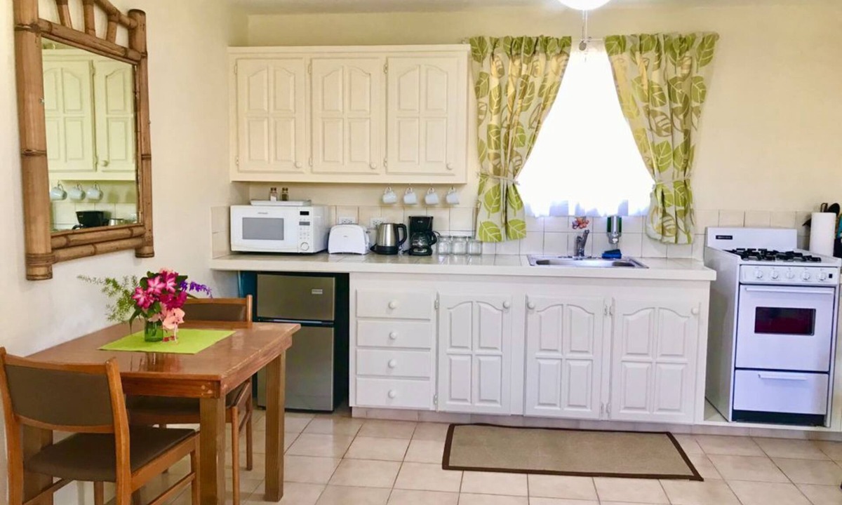 Scarborough Apartment | VILLA MIA with AC & Minutes From Miami Beach