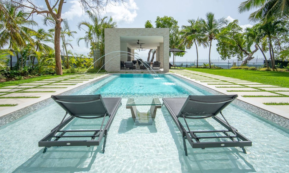 Weston Villa | Villa Onyx in Saint James by Personal Villas - Beachfront with Pool Access