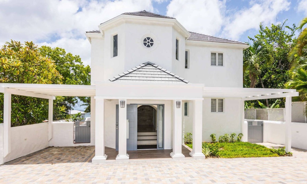 Weston Villa | Weston House Luxury villa