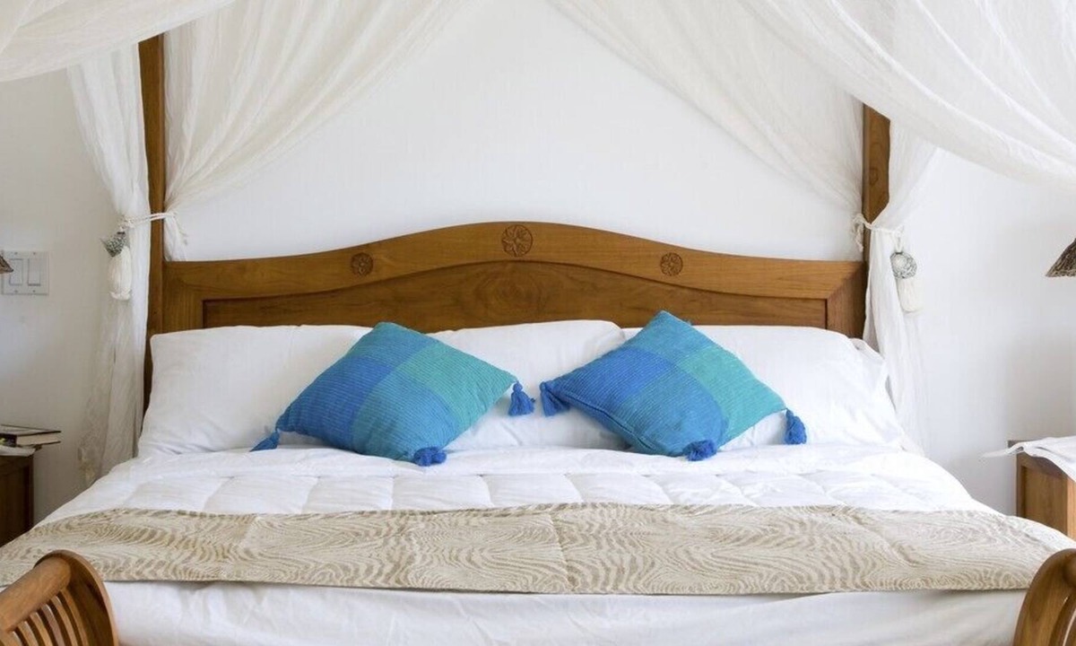Mullins House | Your Perfect Caribbean Home in Classic Colonial Style