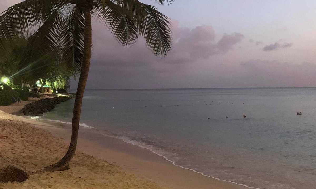 Mullins House | Your Private Luxury Caribbean Retreat In Barbados Pool Sea Views -walk to beach!