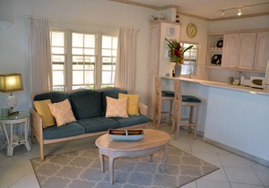 Amazing Beachfront Condo With Pool On Tranquil Worthing Beach - Leith Court #12