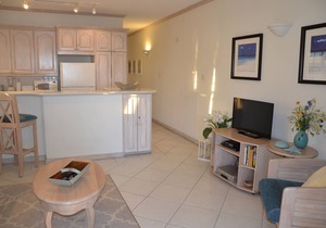 Amazing Beachfront Condo With Pool On Tranquil Worthing Beach - Leith Court #12