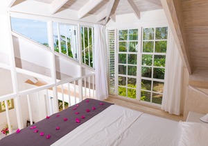 Beachfront 1 bedroom apartment at the Inchcape Seaside Villas estate