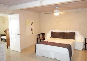 Beachfront 2 bedroom apt. No. 1 on the white sand beach of Silver Sands