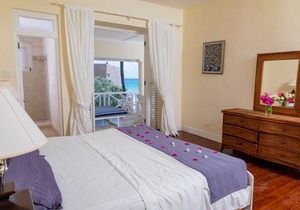 Beachfront 2 bedroom apt. No. 2 right one the white sand beach of Silver Sands