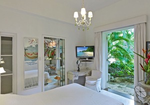 Beachfront Bliss Getaway with Pool - Nelson Gay