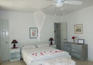 Beachfront Studio on upper floor at the Inchcape Seaside Villas estate