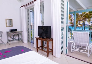 Beachfront Studio on upper floor at the Inchcape Seaside Villas estate