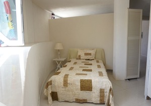 Breezy LR GND Floor Apt Higher Heights, Barbados