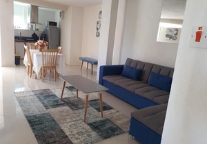 Breezy LR GND Floor Apt Higher Heights, Barbados