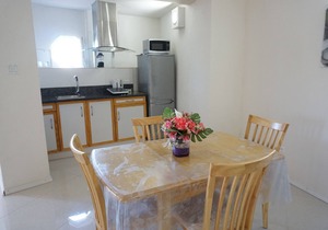 Breezy LR GND Floor Apt Higher Altitude, Barbados