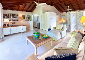 Charming Beachfront Villa - Church Point 4