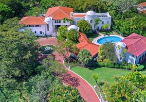 Elsewhere is an exceptionally beautiful villa that sprawls on the Sandy Lane Estate