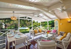 Gorgeous 4 bedroom family villa only 4 mins walk to Mullins beach