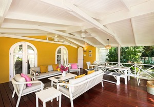 Gorgeous 4 bedroom family villa only 4 mins walk to Mullins beach