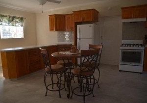 Ixoras Beach Apartments