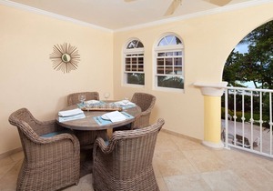 Modern Beachfront Condo with Pool - Sapphire 116