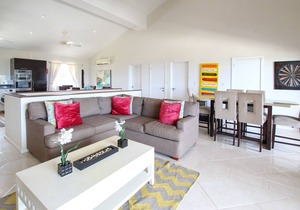 Penthouse with ocean views and pool - Lantana 4 (3 bed)