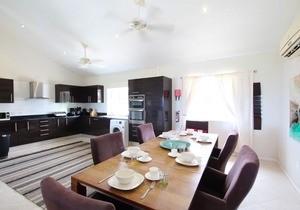 Penthouse with ocean views and pool - Lantana 4 (3 bed)
