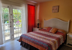Relaxing, Amazing beach, pool, Cheap cars, quiet area, Surfers paradise 1