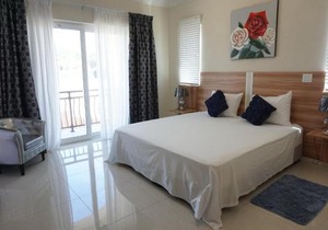 Self contained apartment with private kitchen Higher Heights, Barbados