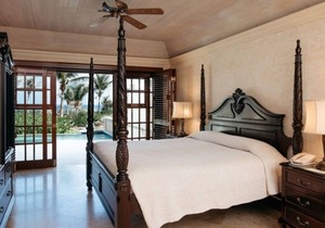 The Crane Resort 2BR+3Bth. Ocean View. Priv 28' pool Kitchen+LivingRoom Sleep 6