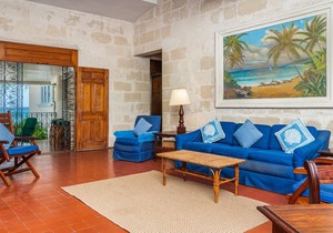 Traditional Beachfront Style - Clearwater