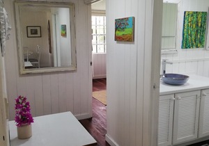 Tree tops two bedroom cottage