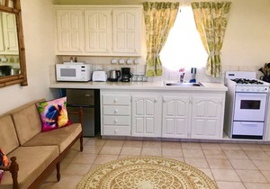 VILLA MIA with AC & Minutes From Miami Beach