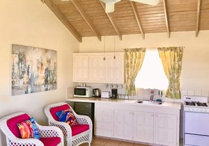VILLA MIA with AC & Minutes From Miami Beach