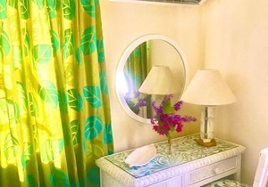 VILLA MIA with AC & Minutes From Miami Beach