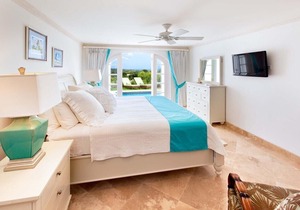Westmoreland Villa with Pool & Golf Views - Coral Blu