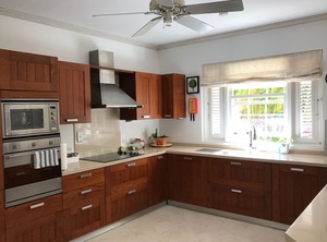 Shimmers West Coast Villa Mullins Beach | Little Battaleys
