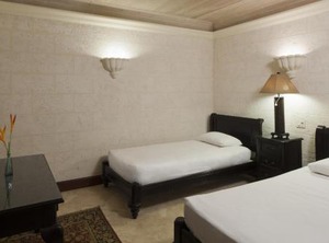 The Crane Resort | Diamond Valley