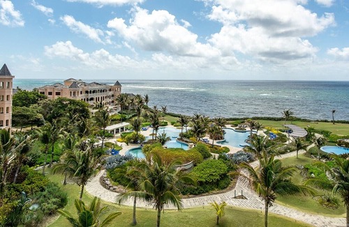 Ragged Point Resort | 1 br Deluxe Penthouse with pool roof deck-Residences in the park