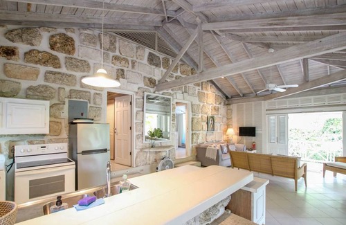 Merlin Bay House | 139 m² House ∙ 2 bedrooms ∙ 4 guests