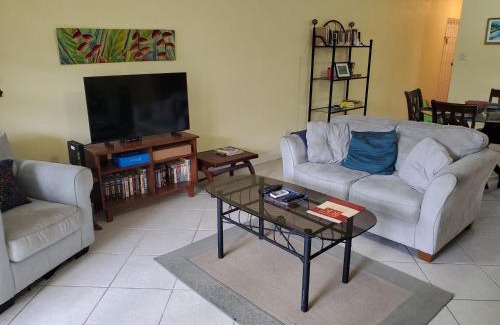 Hastings Apartment | 25 Margate Gardens
