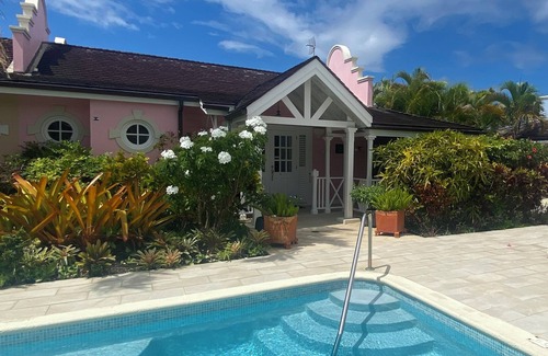 Porters Villa | 5 Porters Court, Luxury West Coast villa, 5 mins walk to beach with Beach Club