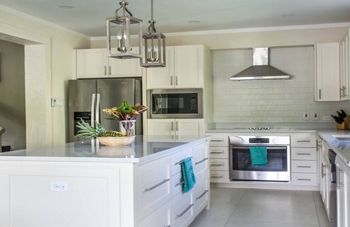 Gibbs Bay Villa | A 4 Bedroom Villa With Private Pool & A 3 Minute Walk To The Beach - Great Value