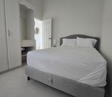 Below Rock Apartment | Cassywins Short Term Rentals