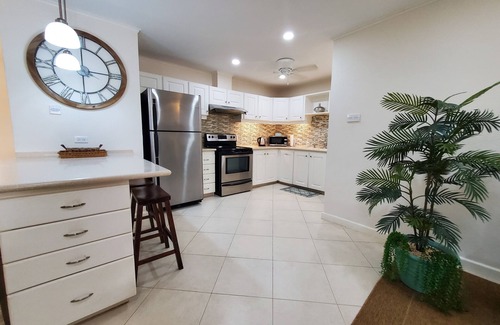 Hastings Condo | Charming 2-bedroom condo in fabulous Hastings area
