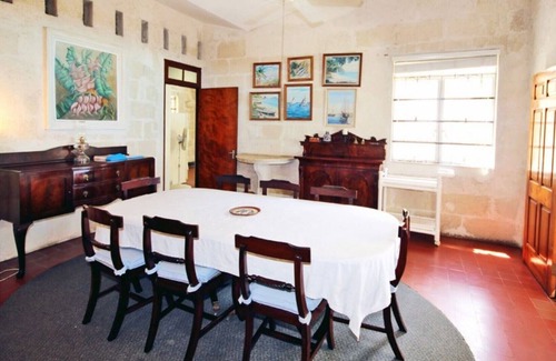Gibbs Bay Villa | Clearwater - Charming 4 bedroom villa - Gibbs Beach