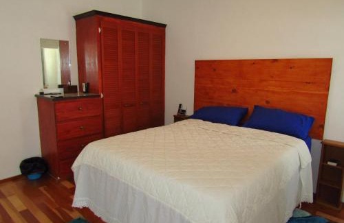 Blue Waters Apartment | Cozy 1 bed Apt 2B in Rockley near American Embassy