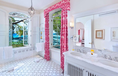 Merlin Bay Villa | Crystal Springs (9/10 Rooms)