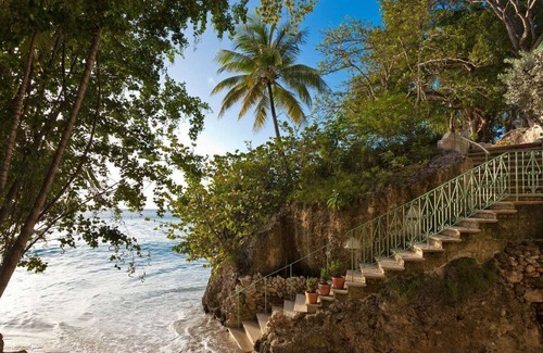 Merlin Bay Villa | Crystal Springs (9/10 Rooms)