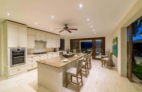 Merlin Bay Villa | Estate with 8 bedrooms featuring a beautiful uninterrupted view along the West C