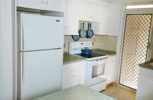 Holder's Hill House | Gated Townhome Family-friendly Tropical Patio nearby restaurants shops safe area